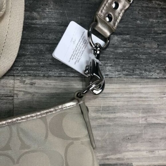 Coach Gold Khaki Bag in Signature Jacquard Shoulder Strap Zip NWT - Picture 6 of 9